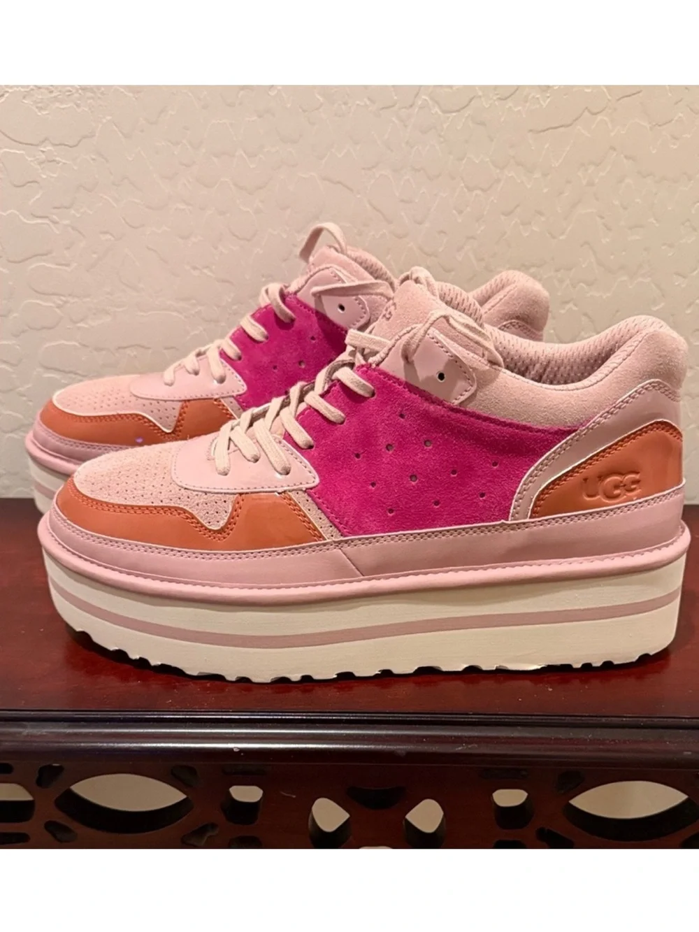 UGG Pop Punk Pink Platform Women’s Sneaker Sz 11